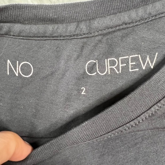 No Curfew “Miami 🏈” Crewneck Graphic Short Sleeve Tee Shirt in Black Sz S - Picture 6 of 7